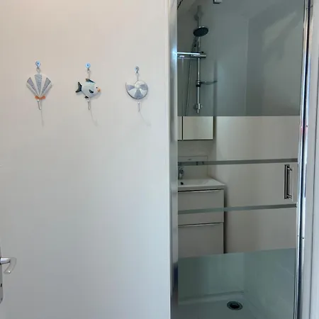 T4 Bord Canal Du Midi, Piscine Apartment